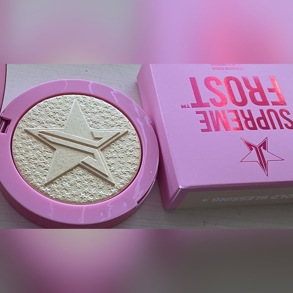 Jeffree Star Supreme Frost Supreme Frost Highlighting Powder Gold Blessing